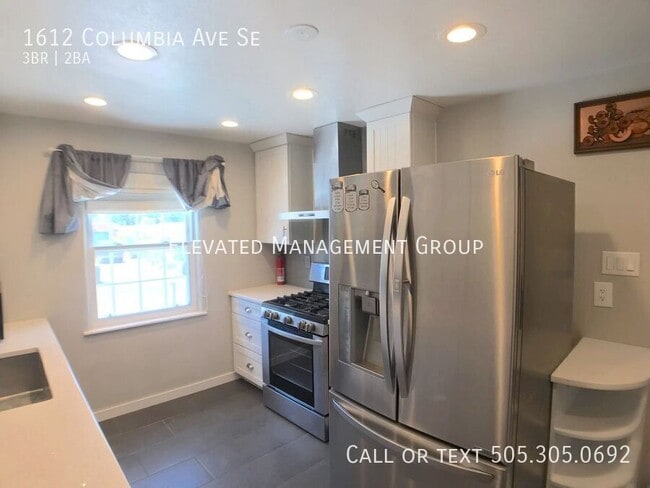 Photo - 1612 Columbia Dr NE House