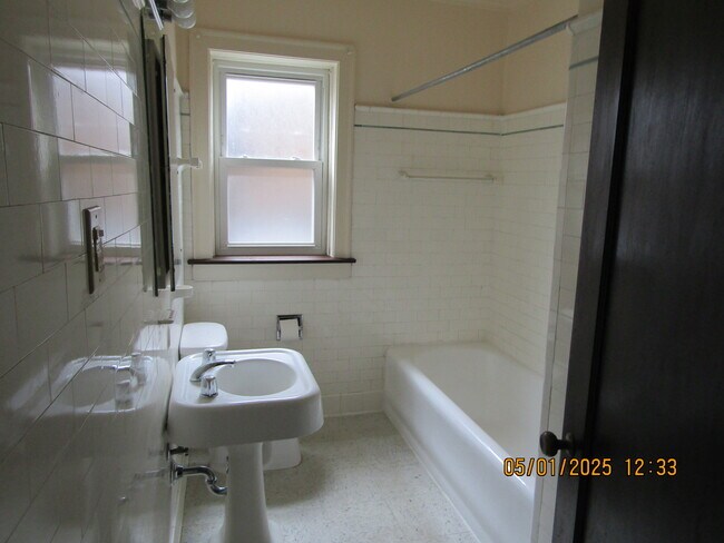 7730 S Michigan Ave Unit 1st floor
