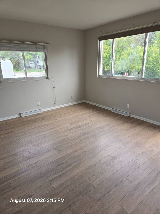 1455 Struble Ave NE Unit Up unit