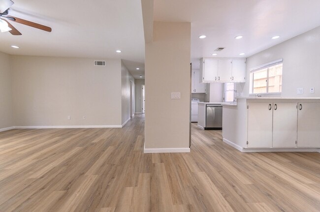 Photo - 358 I Ave