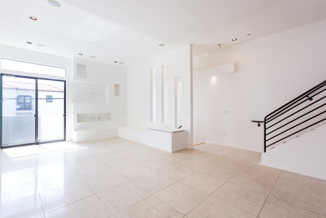 Photo - 8639 Whitworth Dr