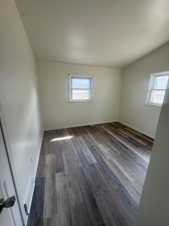 Photo - 6206 Beech Daly Rd