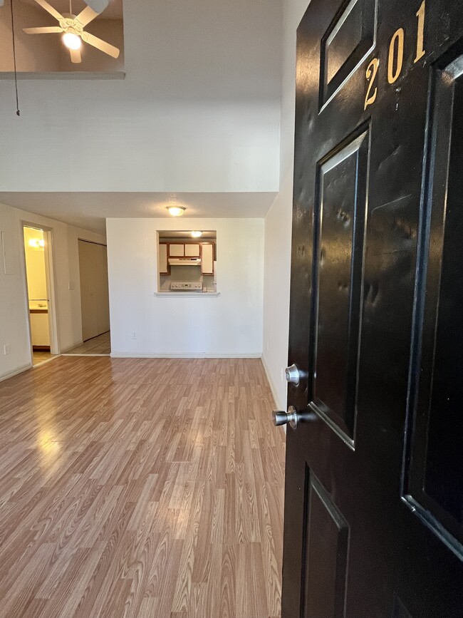 Photo - 149 Lullwater Dr