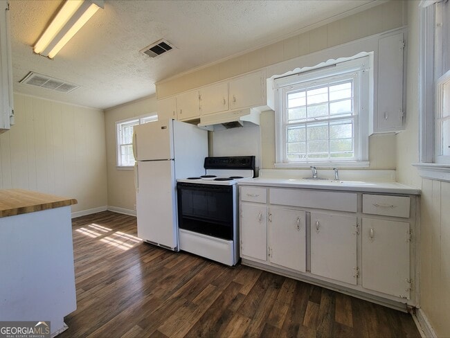 Photo - 1751 Atlanta Hwy SE