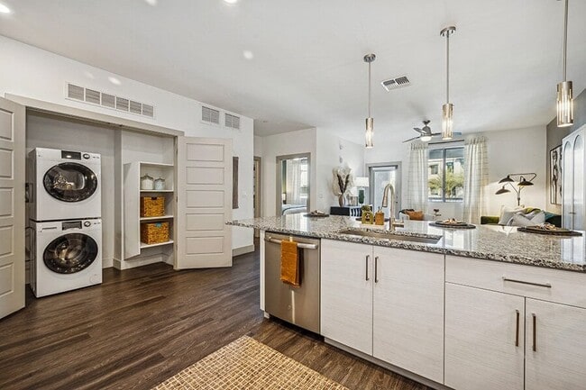 The District at Scottsdale Apartments