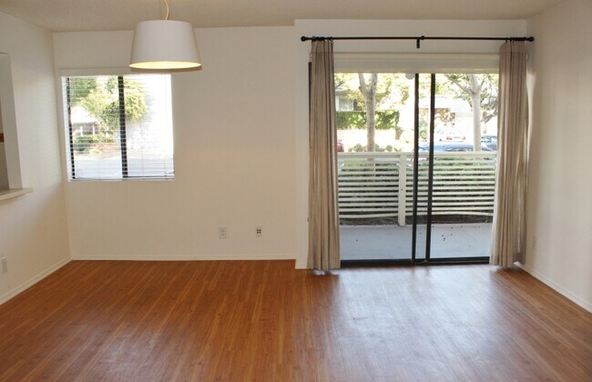 Photo - 924 3rd Street