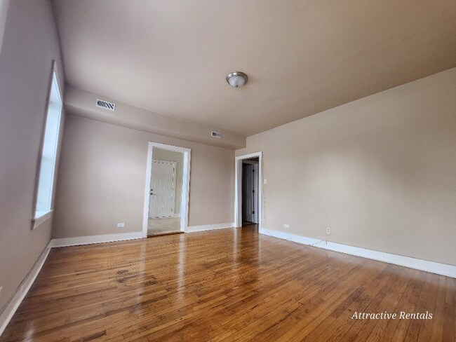 Photo - 55 E Marquette Rd Unidad 3