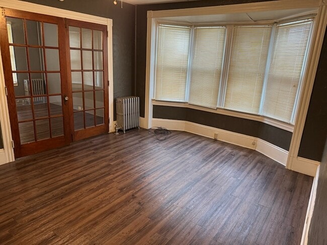 Living Room - 320 N Hyde Park Ave Apartamentos Unidad 2