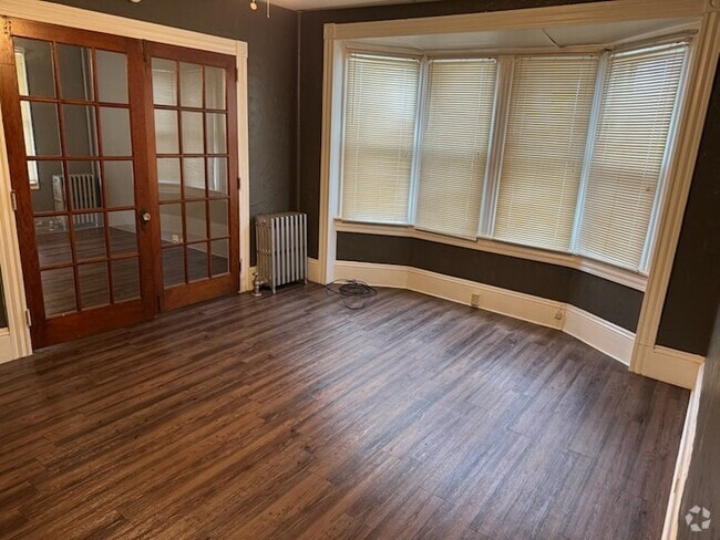 Building Photo - 320 N Hyde Park Ave Unit 2 Rental