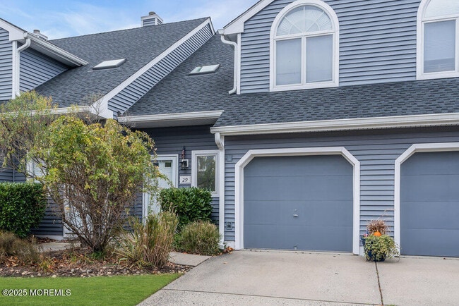 Building Photo - 29 Shore Dr