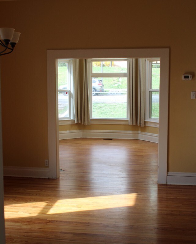Photo - 324 E 7th Ave