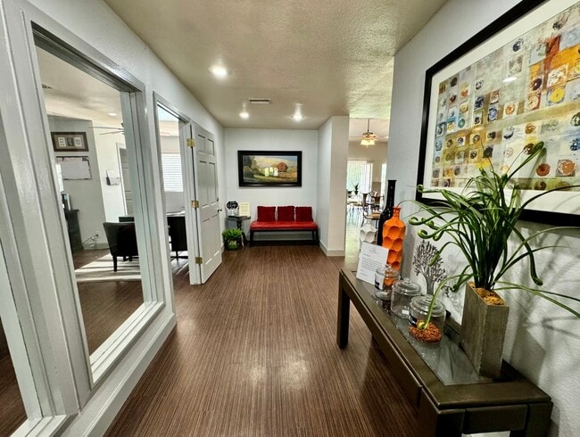 Photo - Treehouse Apartments