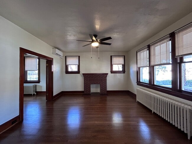 Photo - 2 Blocks from Grandin Village - Immaculate...