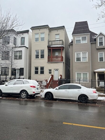 Building Photo - 1936 N Kimball Ave Unit 1