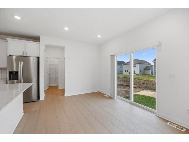 Photo - 18348 Gladhurst Ln