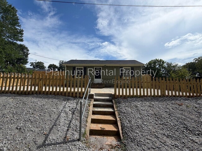 Photo - 1868 Quarry Rd