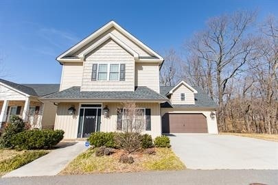 Photo - 613 Rotunda St