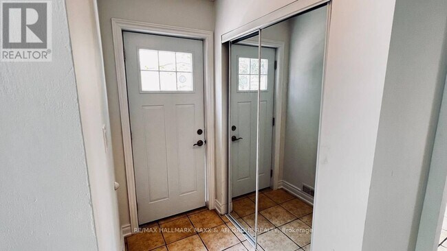 Photo - 82 Sanford St