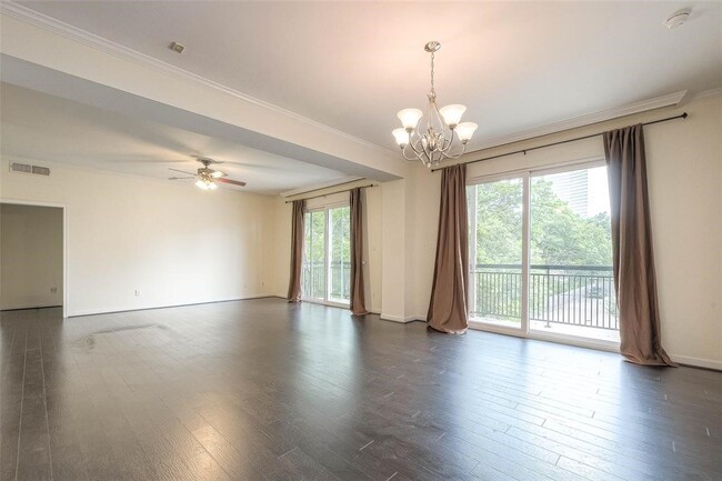 Photo - 4515 Briar Hollow Pl Unidad 305