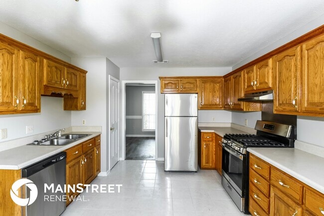 Photo - 498 W Tipton Lake Cir