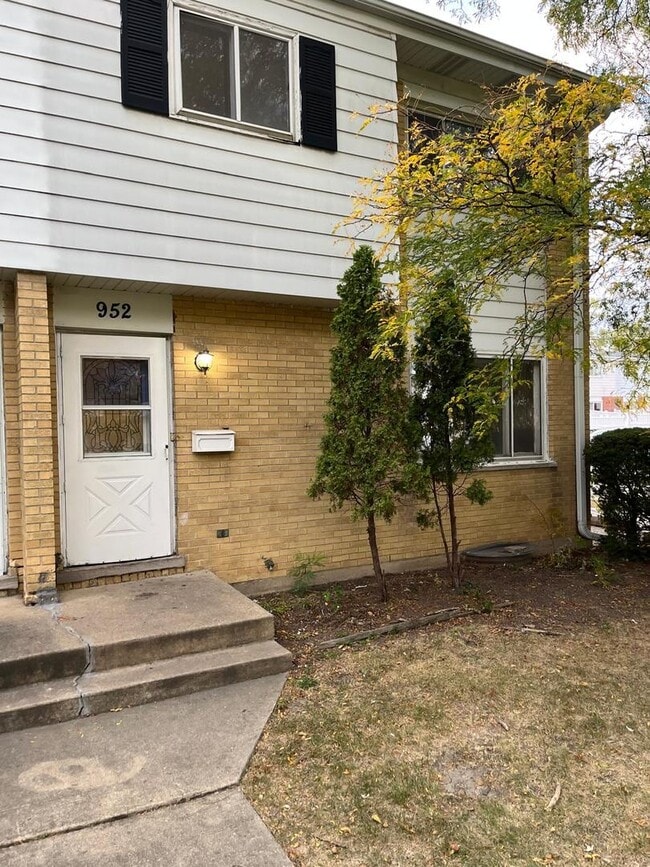 Photo - 952 Virginia Ln