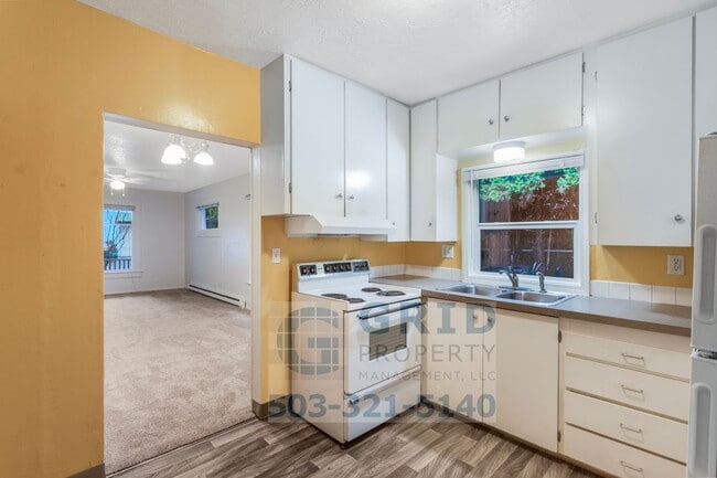 Photo - Spacious 4 Bedroom Single Family Home- South East Portland