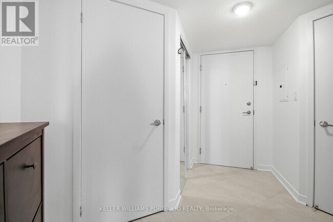 Photo - 816 Lansdowne Ave Unit 119