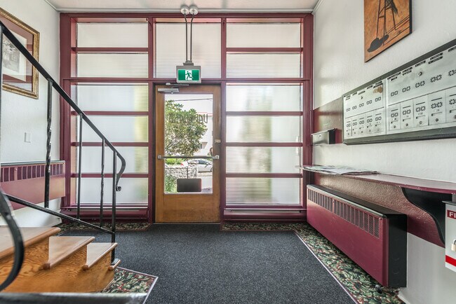 Photo - Vanguard Apartments