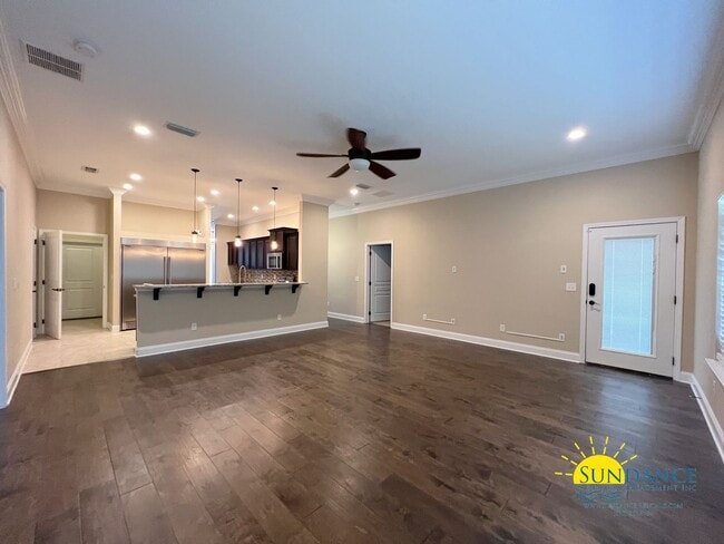 Photo - Gorgeous 4 Bedroom Home in FWB!