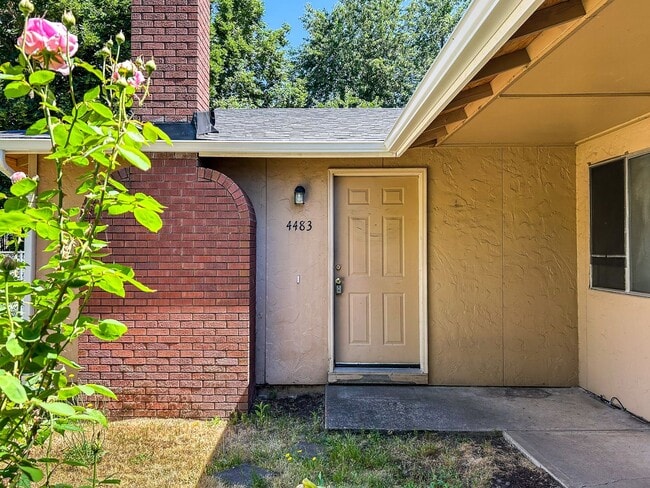 Building Photo - 4483-4485-4485 Campbell Dr SE Unit 4483