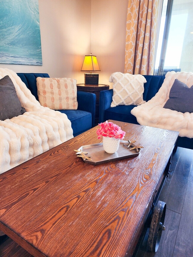 Building Photo - 11832 Front Beach Rd Unit ID1468542P