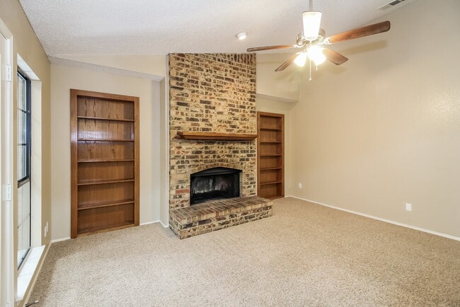 Photo - 1037 Eagle Ct