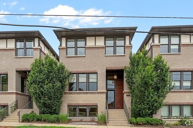 Building Photo - 206 S 10th St Rental