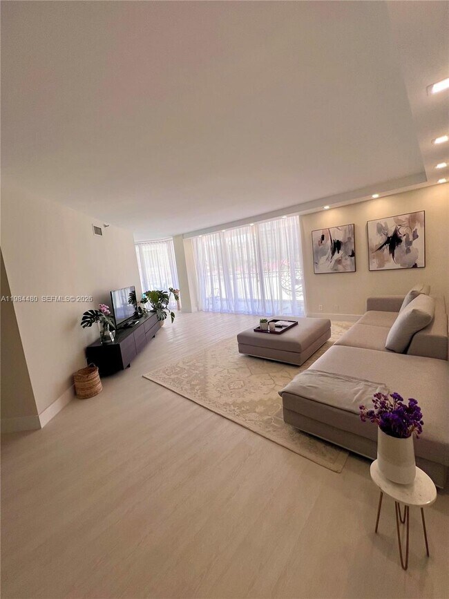 Photo - 19707 Turnberry Way Unit 5A