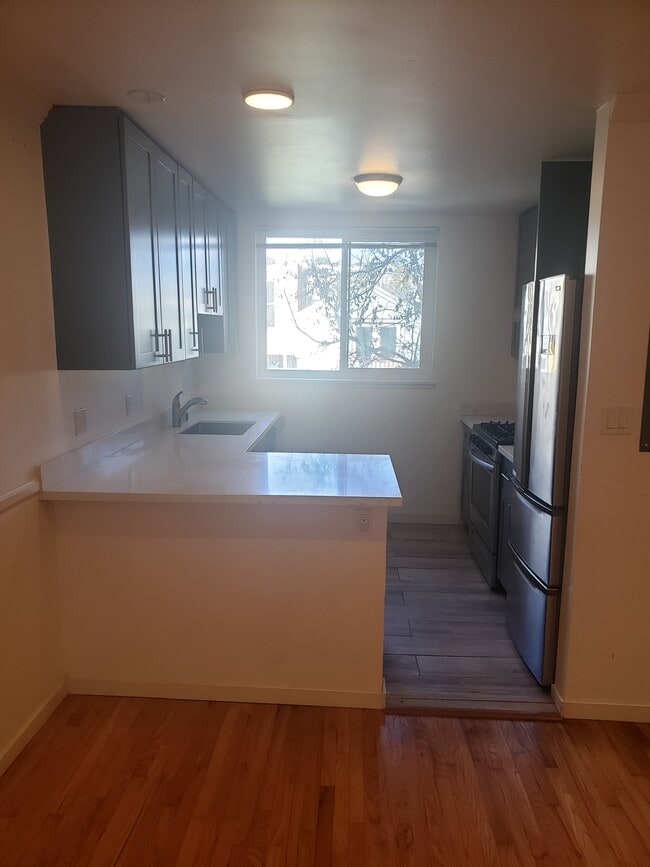 222 Clipper St Unit 3