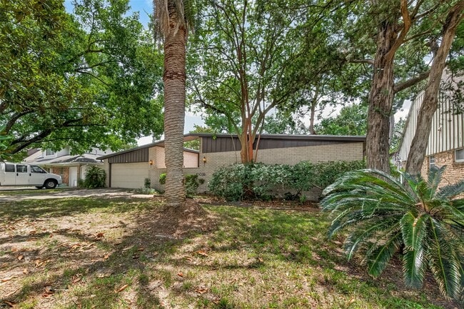 10039 Warwana Rd