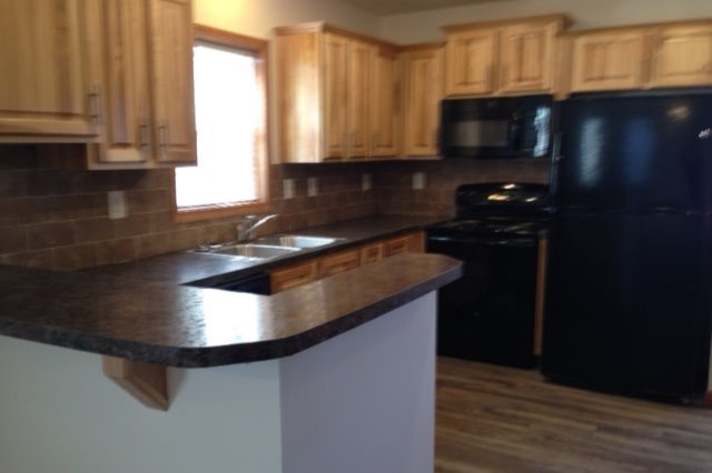 Kitchen - 305 S Elm St