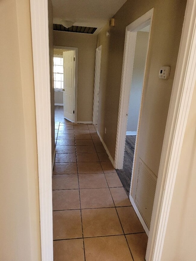 Photo - 3 bed 1 bath for rent