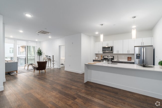 2BR, 2BA - 1208SF