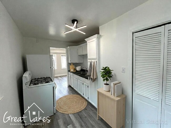 Photo - Lovely 2 Bedroom 1 Bathroom now available for rent