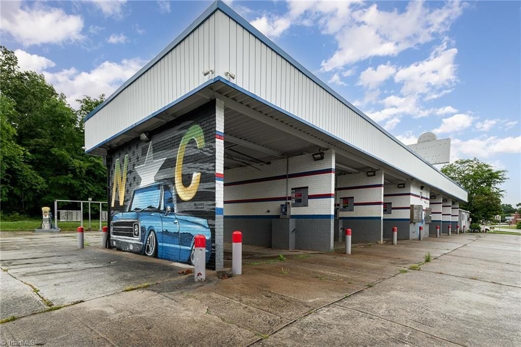 Photo - 207 W Stadium Dr