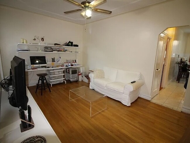 Building Photo - 7209 Narrows Ave Unit 2F