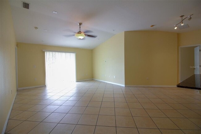 Photo - 1702 Holton Rd