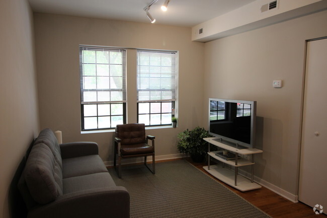 Building Photo - 3104 W Sunnyside Ave Unit 3R Rental