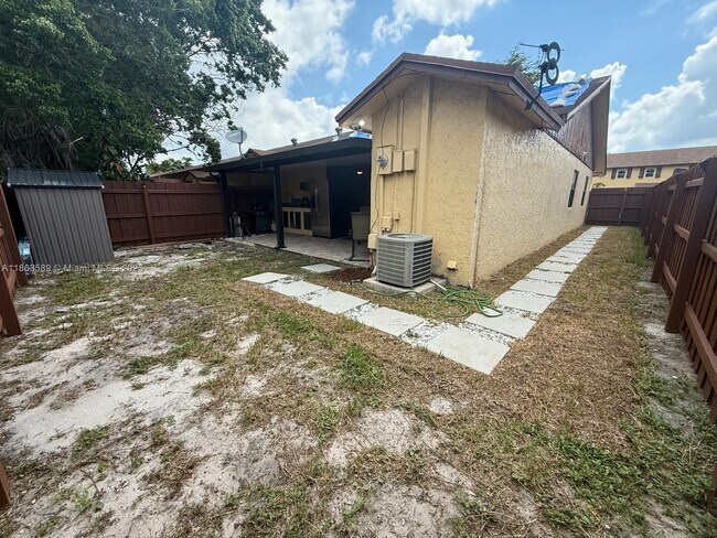 Photo - 4403 NW 4th Ave