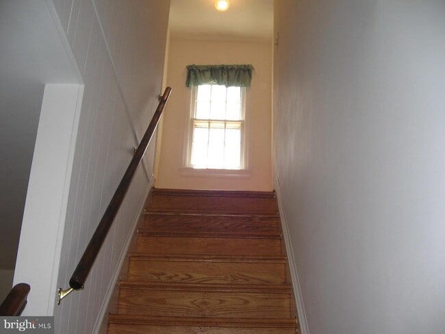 Photo - 812 Woodside Pkwy