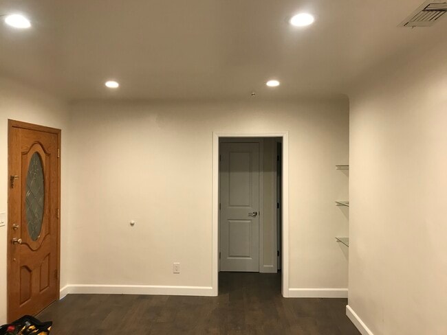 Photo - 3209 W 153rd St