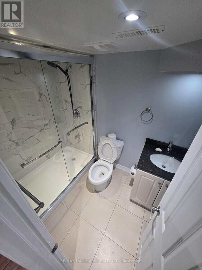 Photo - 35 Campwood Cres