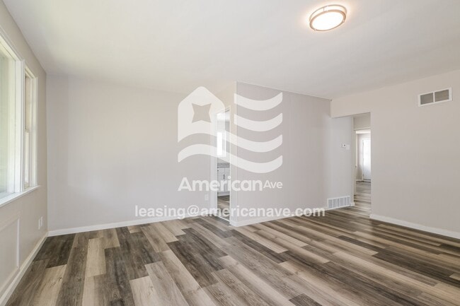 Photo - 4424 S 39th St