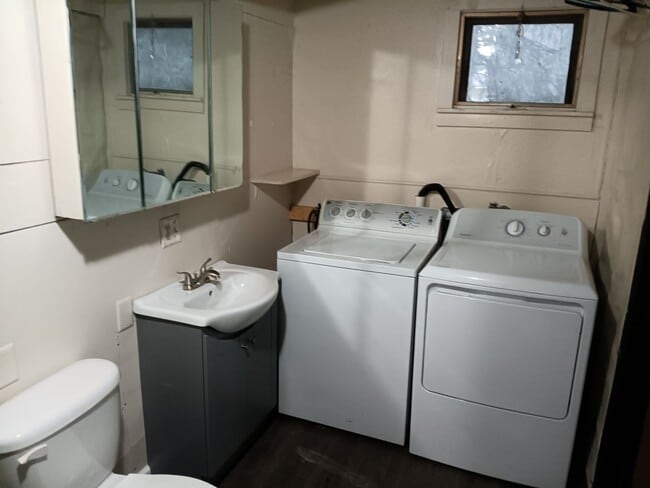 Photo - 3714 Carlton St